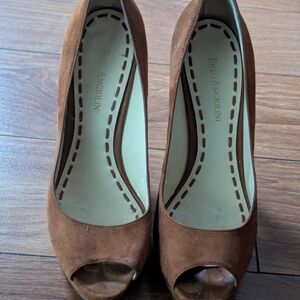 Enzo Angiolini Tan Peep Toe Heels